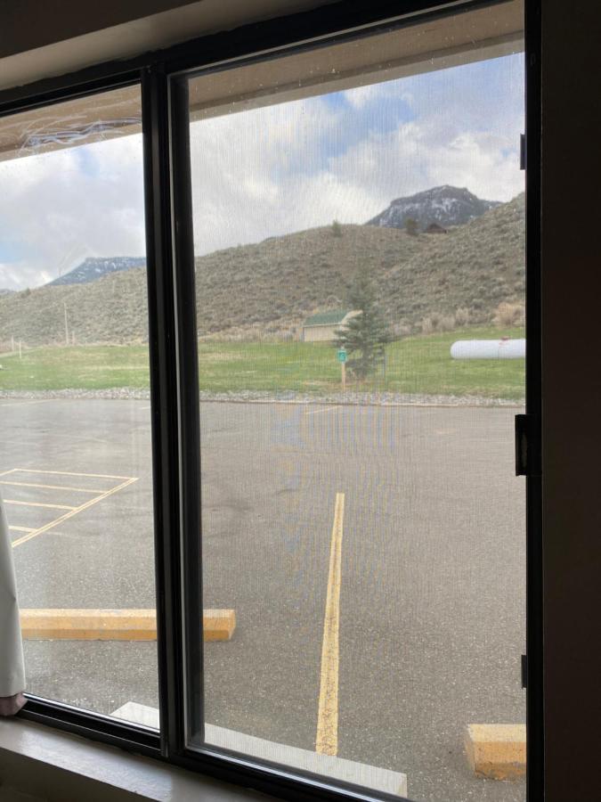 Green Creek Inn And Rv Park Wapiti Exterior foto