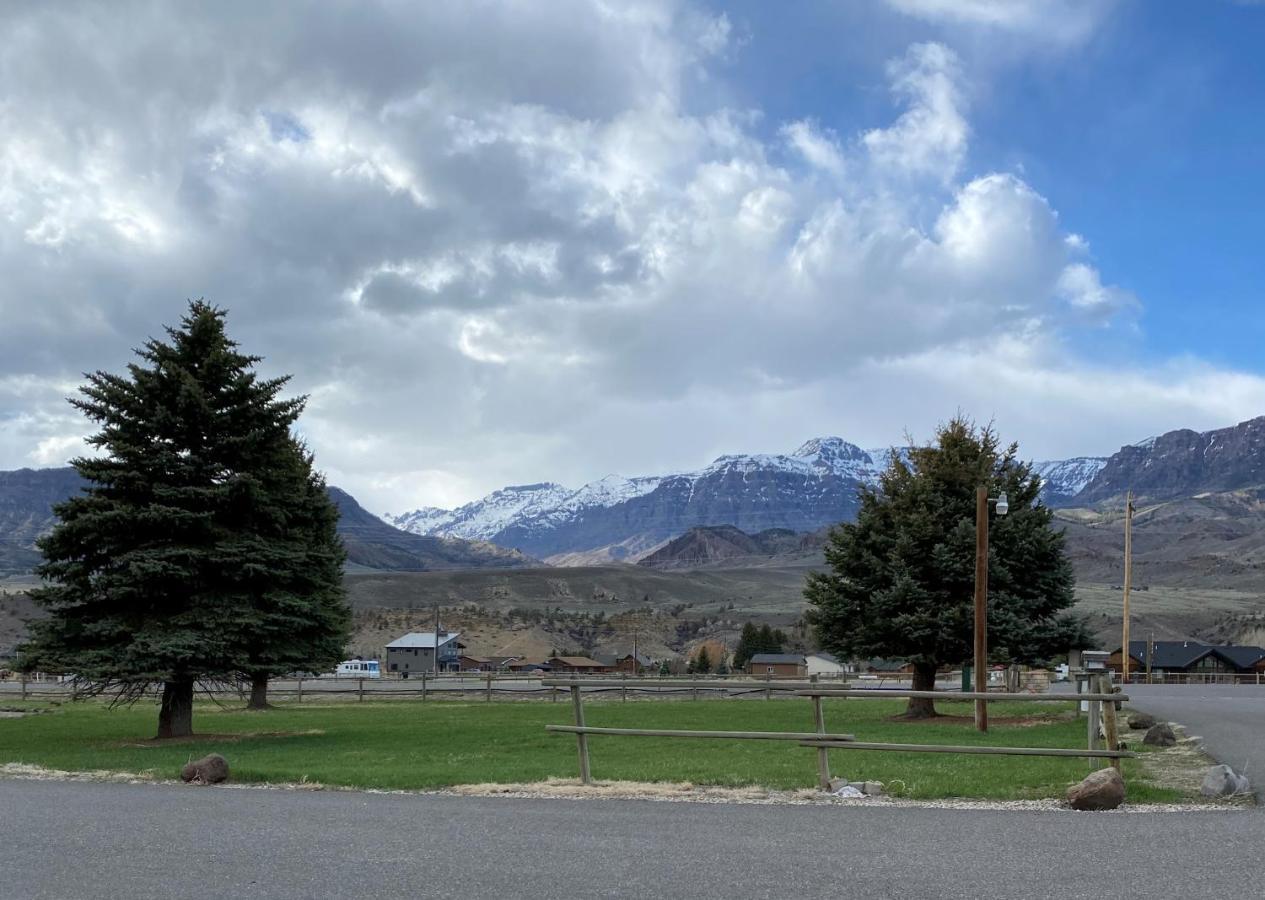 Green Creek Inn And Rv Park Wapiti Exterior foto
