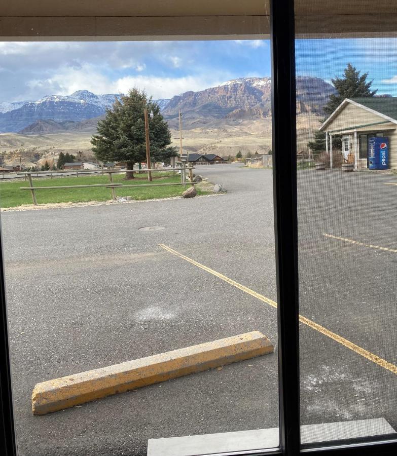Green Creek Inn And Rv Park Wapiti Exterior foto