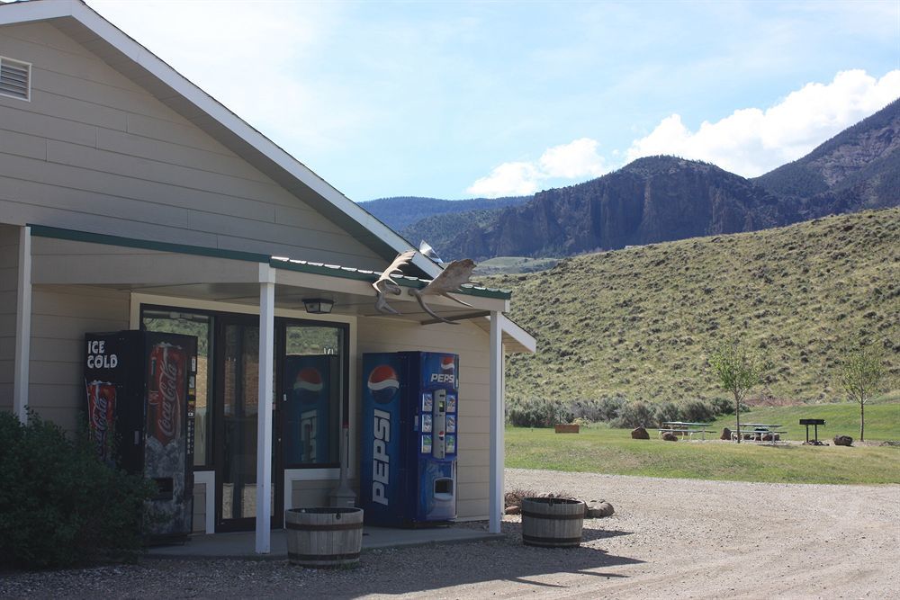 Green Creek Inn And Rv Park Wapiti Exterior foto