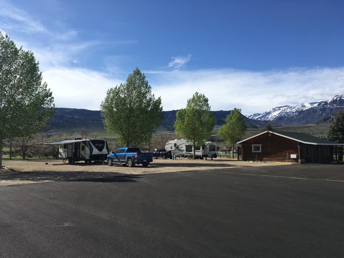 Green Creek Inn And Rv Park Wapiti Exterior foto