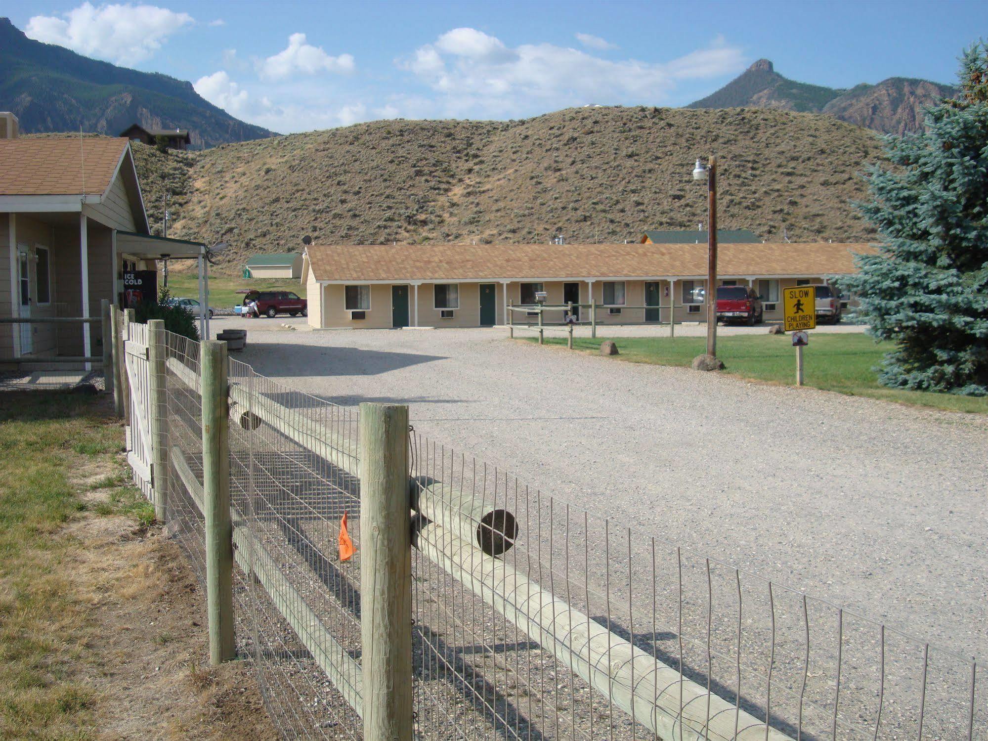 Green Creek Inn And Rv Park Wapiti Exterior foto
