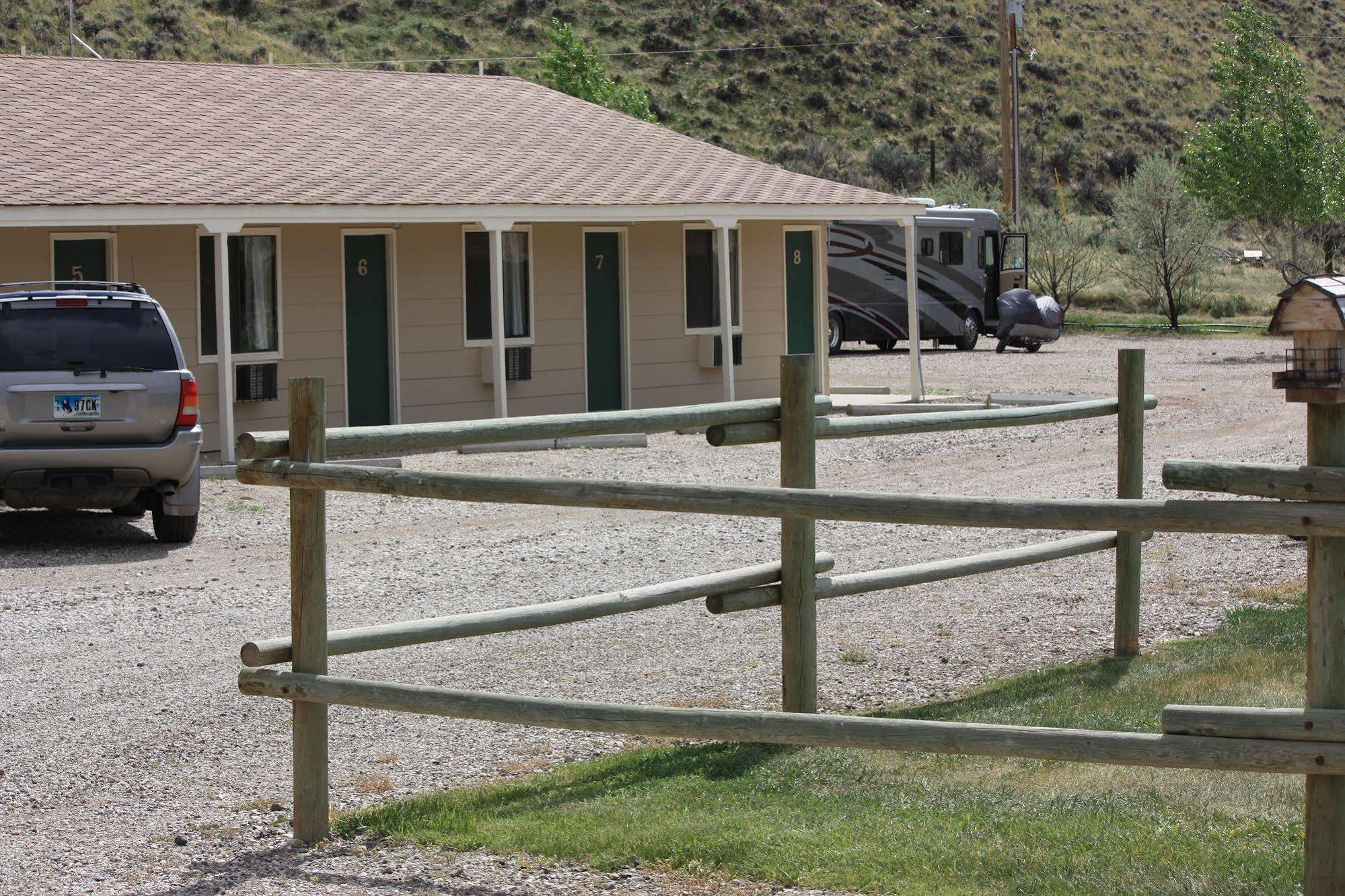 Green Creek Inn And Rv Park Wapiti Exterior foto