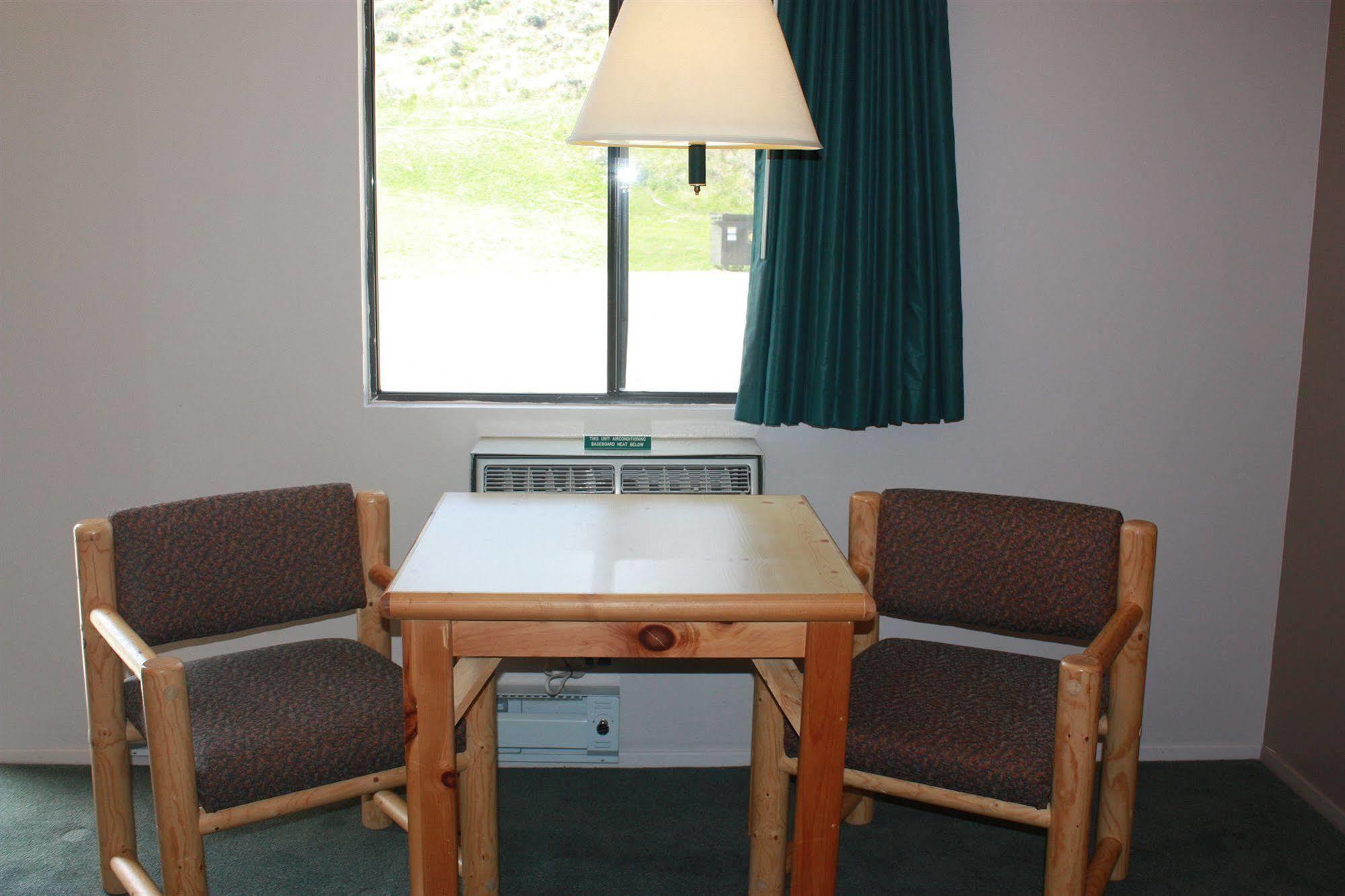 Green Creek Inn And Rv Park Wapiti Exterior foto