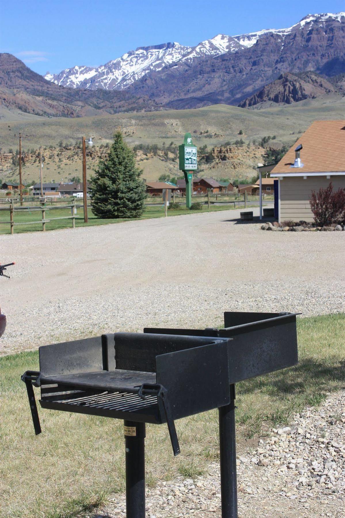Green Creek Inn And Rv Park Wapiti Exterior foto